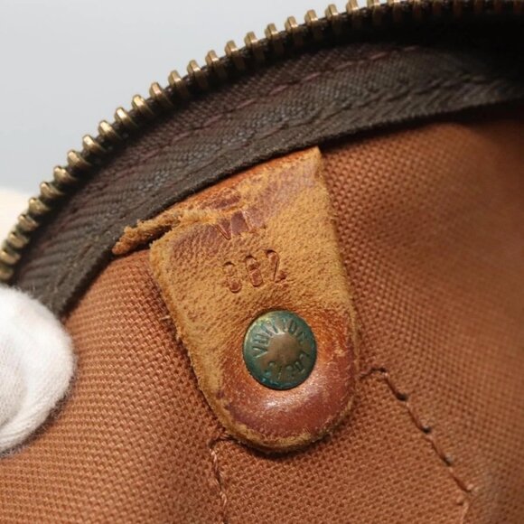 LOUIS VUITTON Monogram Speedy 40 Hand Bag - Picture 13 of 15